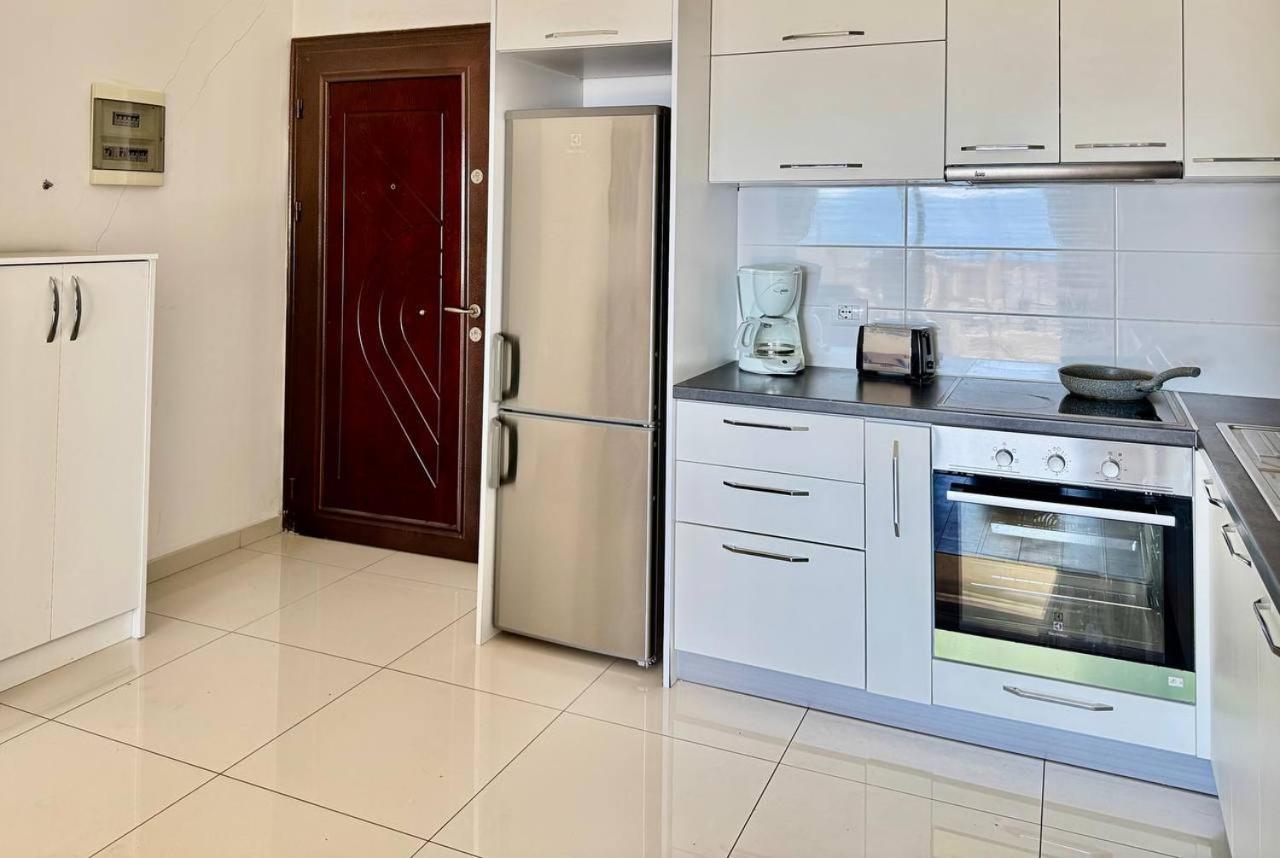 Morina Sea View Apartment ساراندا المظهر الخارجي الصورة